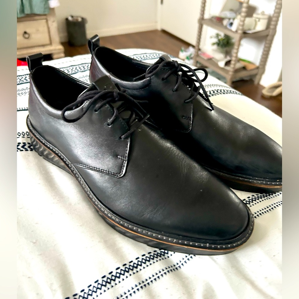 ECCO Hybrid Shoe